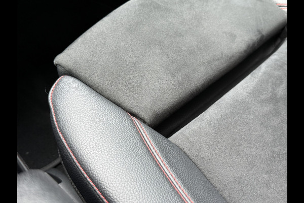 Mercedes-Benz A-Klasse 250 e Premium AMG | Panoramadak | Sfeerverlichting | Camera