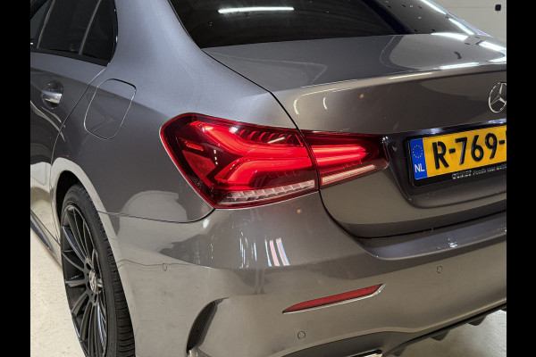 Mercedes-Benz A-Klasse 250 e Premium AMG | Panoramadak | Sfeerverlichting | Camera