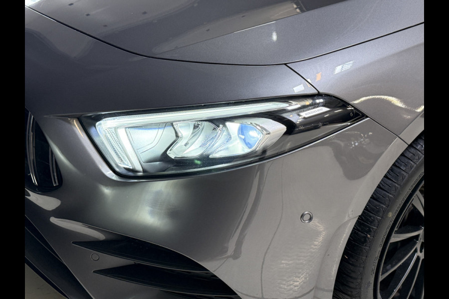 Mercedes-Benz A-Klasse 250 e Premium AMG | Panoramadak | Sfeerverlichting | Camera
