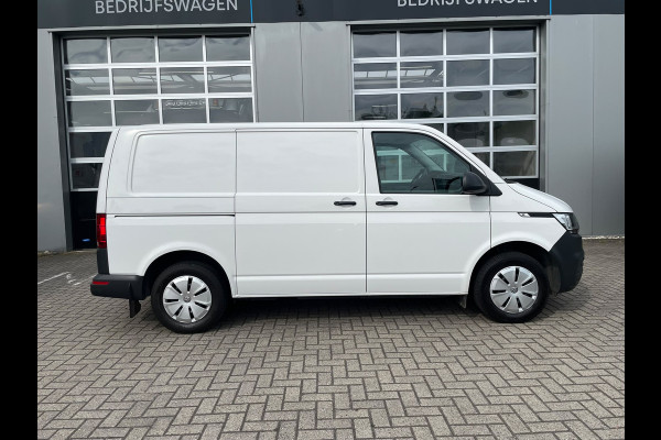 Volkswagen Transporter 2.0 TDI L1H1 28 > Trekhaak/P. sensoren v+a/Carplay
