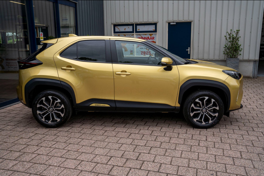 Toyota Yaris Cross 1.5 Hybrid Active|Prijs rijklaar incl 12 mnd garantie|Camera Carplay Stoel,-stuurverw. Privacy glass 17"Lmv