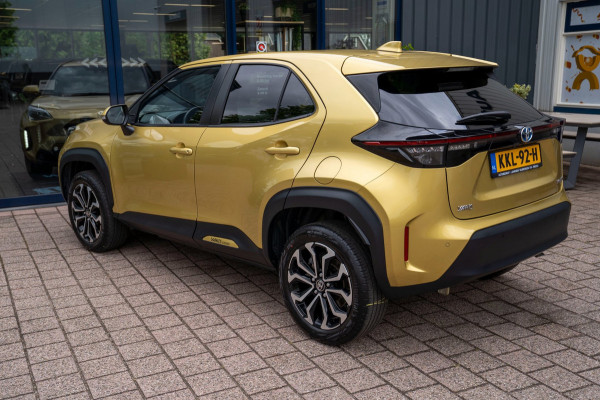 Toyota Yaris Cross 1.5 Hybrid Active|Prijs rijklaar incl 12 mnd garantie|Camera Carplay Stoel,-stuurverw. Privacy glass 17"Lmv
