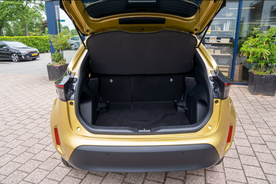 Toyota Yaris Cross 1.5 Hybrid Active|Prijs rijklaar incl 12 mnd garantie|Camera Carplay Stoel,-stuurverw. Privacy glass 17"Lmv