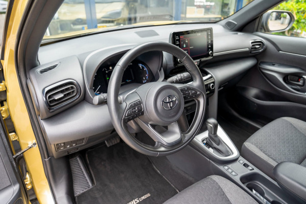 Toyota Yaris Cross 1.5 Hybrid Active|Prijs rijklaar incl 12 mnd garantie|Camera Carplay Stoel,-stuurverw. Privacy glass 17"Lmv