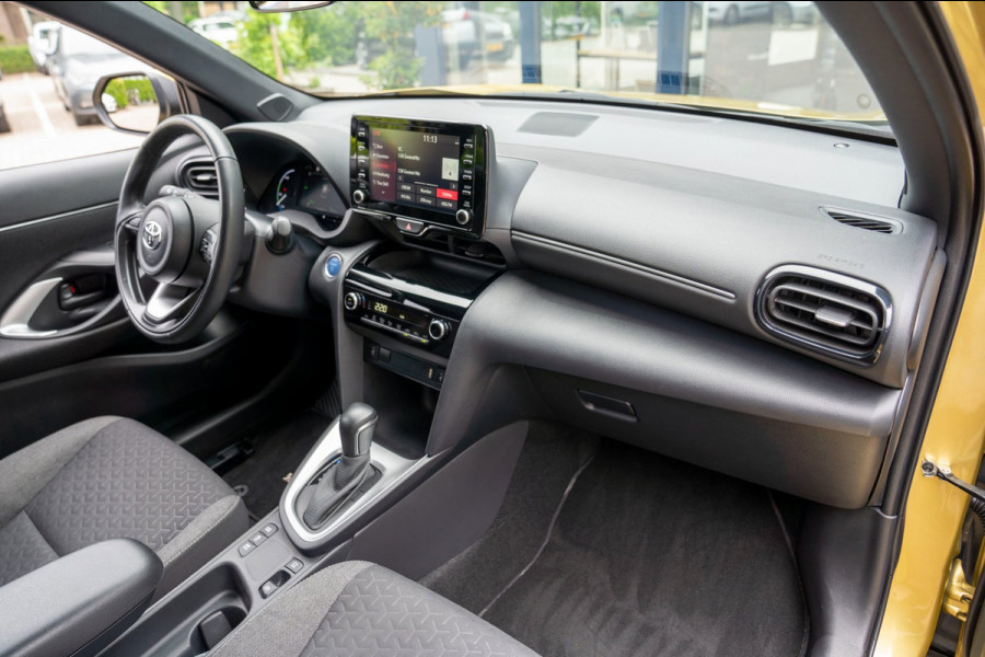 Toyota Yaris Cross 1.5 Hybrid Active|Prijs rijklaar incl 12 mnd garantie|Camera Carplay Stoel,-stuurverw. Privacy glass 17"Lmv