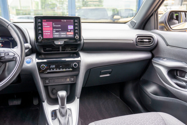 Toyota Yaris Cross 1.5 Hybrid Active|Prijs rijklaar incl 12 mnd garantie|Camera Carplay Stoel,-stuurverw. Privacy glass 17"Lmv