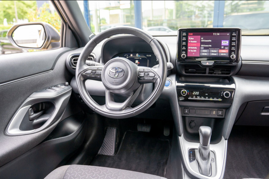 Toyota Yaris Cross 1.5 Hybrid Active|Prijs rijklaar incl 12 mnd garantie|Camera Carplay Stoel,-stuurverw. Privacy glass 17"Lmv
