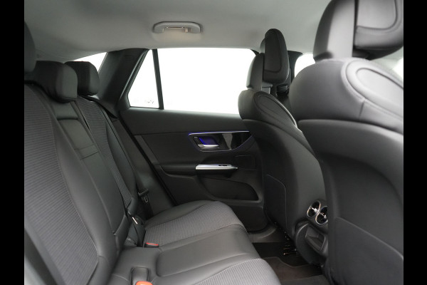 Mercedes-Benz GLC 300e 4MATIC Avantgarde PHEV 313pk Dealer O.H. | Adaptive Cruise | Camera | Digital LED | Sportstoelen Memory & Verwarmd | Stuur Verwarmd | Sfeerverlichting | Apple Carplay | Blis | Navigatie | MBUX | DAB | Plug In Hybrid |