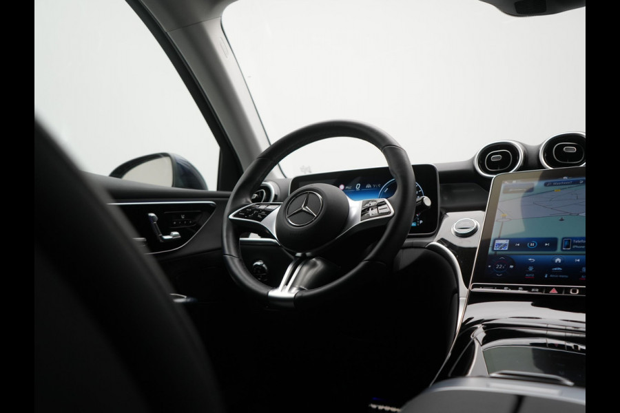 Mercedes-Benz GLC 300e 4MATIC Avantgarde PHEV 313pk Dealer O.H. | Adaptive Cruise | Camera | Digital LED | Sportstoelen Memory & Verwarmd | Stuur Verwarmd | Sfeerverlichting | Apple Carplay | Blis | Navigatie | MBUX | DAB | Plug In Hybrid |