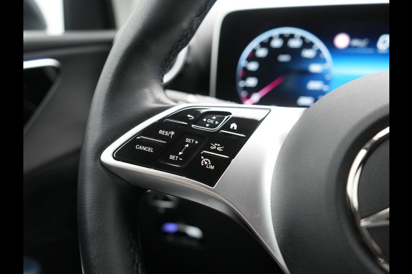 Mercedes-Benz GLC 300e 4MATIC Avantgarde PHEV 313pk Dealer O.H. | Adaptive Cruise | Camera | Digital LED | Sportstoelen Memory & Verwarmd | Stuur Verwarmd | Sfeerverlichting | Apple Carplay | Blis | Navigatie | MBUX | DAB | Plug In Hybrid |