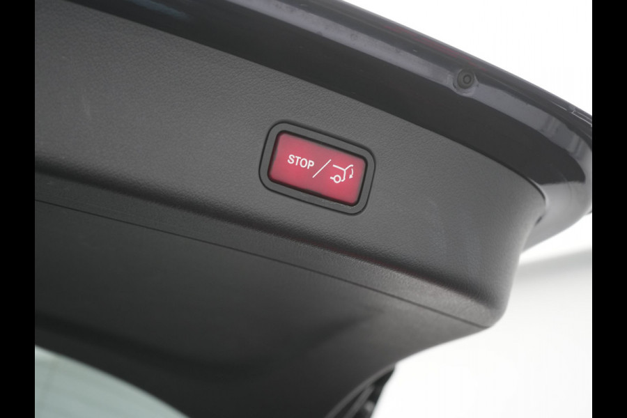 Mercedes-Benz GLC 300e 4MATIC Avantgarde PHEV 313pk Dealer O.H. | Adaptive Cruise | Camera | Digital LED | Sportstoelen Memory & Verwarmd | Stuur Verwarmd | Sfeerverlichting | Apple Carplay | Blis | Navigatie | MBUX | DAB | Plug In Hybrid |