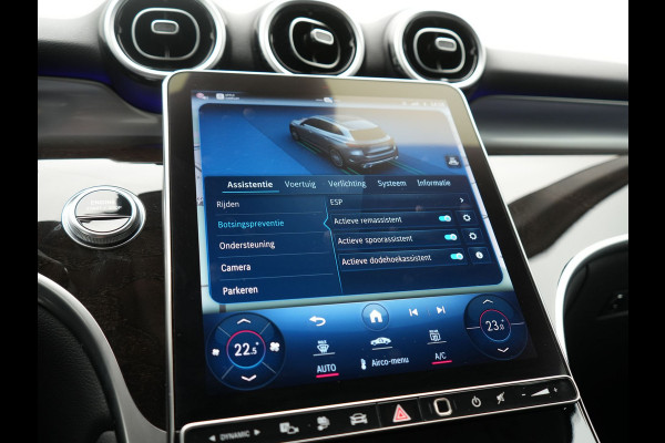 Mercedes-Benz GLC 300e 4MATIC Avantgarde PHEV 313pk Dealer O.H. | Adaptive Cruise | Camera | Digital LED | Sportstoelen Memory & Verwarmd | Stuur Verwarmd | Sfeerverlichting | Apple Carplay | Blis | Navigatie | MBUX | DAB | Plug In Hybrid |