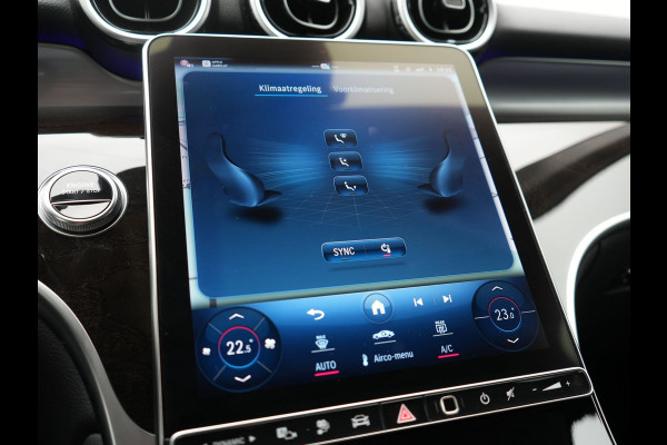 Mercedes-Benz GLC 300e 4MATIC Avantgarde PHEV 313pk Dealer O.H. | Adaptive Cruise | Camera | Digital LED | Sportstoelen Memory & Verwarmd | Stuur Verwarmd | Sfeerverlichting | Apple Carplay | Blis | Navigatie | MBUX | DAB | Plug In Hybrid |