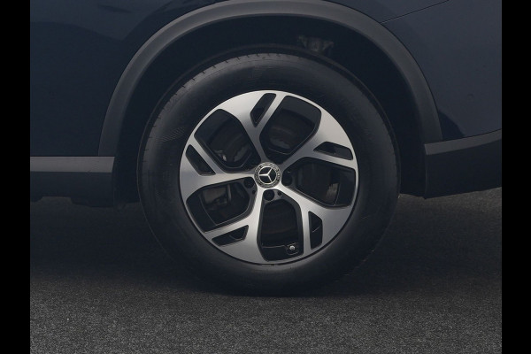 Mercedes-Benz GLC 300e 4MATIC Avantgarde PHEV 313pk Dealer O.H. | Adaptive Cruise | Camera | Digital LED | Sportstoelen Memory & Verwarmd | Stuur Verwarmd | Sfeerverlichting | Apple Carplay | Blis | Navigatie | MBUX | DAB | Plug In Hybrid |