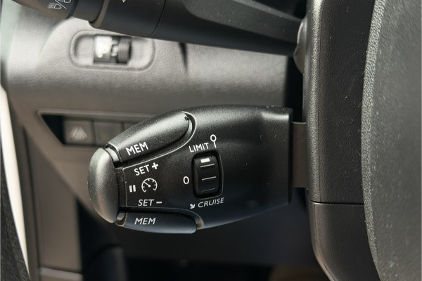 Citroën Berlingo 1.2 PureTech | BPM VRIJ | 3-zits | Camera | PDC V & A | NAVI | Nieuwe D-riem