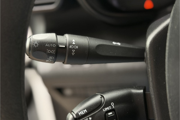 Citroën Berlingo 1.2 PureTech | BPM VRIJ | 3-zits | Camera | PDC V & A | NAVI | Nieuwe D-riem