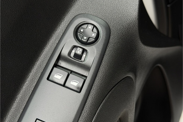Citroën Berlingo 1.2 PureTech | BPM VRIJ | 3-zits | Camera | PDC V & A | NAVI | Nieuwe D-riem