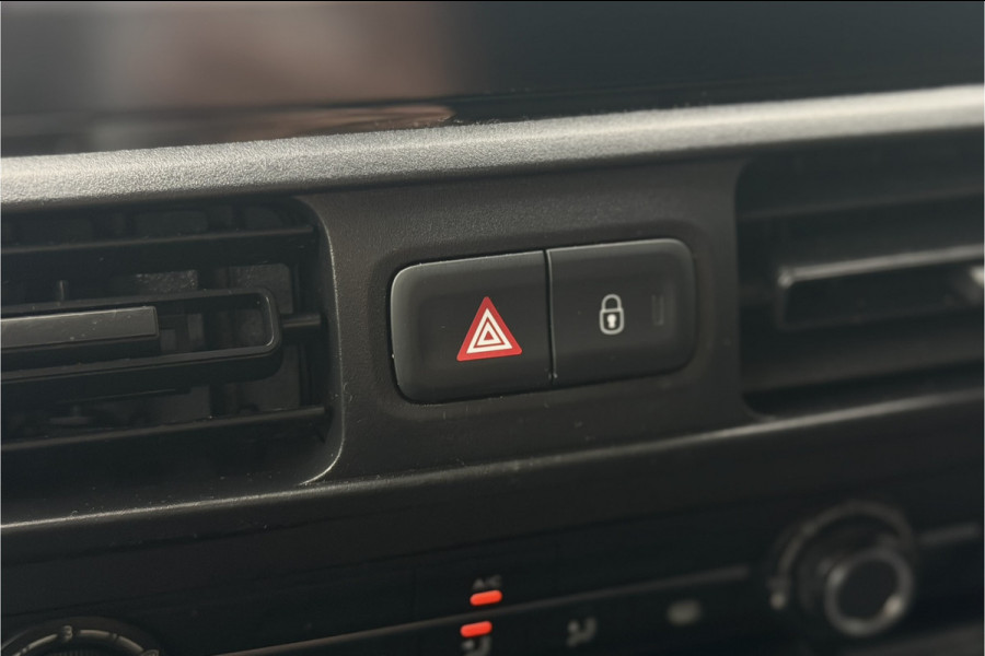 Citroën Berlingo 1.2 PureTech | BPM VRIJ | 3-zits | Camera | PDC V & A | NAVI | Nieuwe D-riem