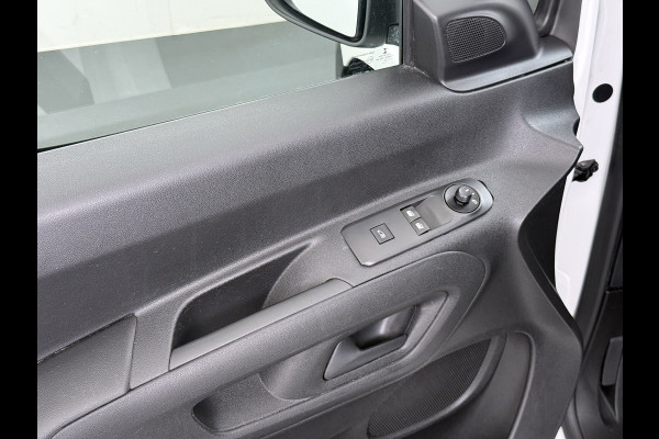 Citroën Berlingo 1.5 HDI Navi* Laadruimte-Airco Trekhaak Apple Carplay Android Auto Cruise Control Pdc Club Dakdragers Schuifdeur Betonplex Vloer Wandbetimmering 1.230KG Trekgewicht Euro 6