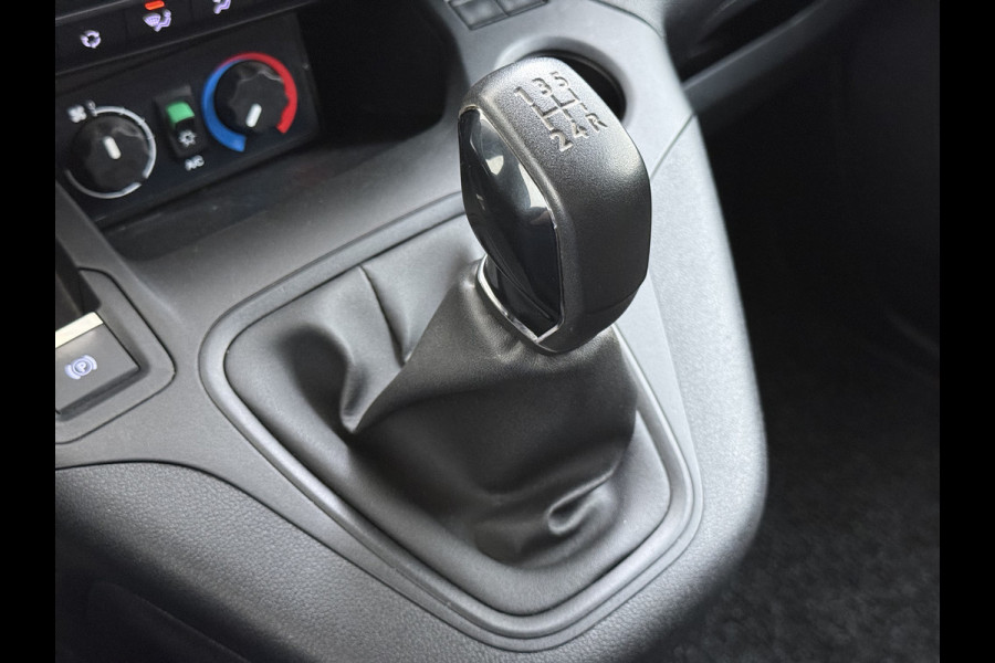 Citroën Berlingo 1.5 HDI Navi* Laadruimte-Airco Trekhaak Apple Carplay Android Auto Cruise Control Pdc Club Dakdragers Schuifdeur Betonplex Vloer Wandbetimmering 1.230KG Trekgewicht Euro 6