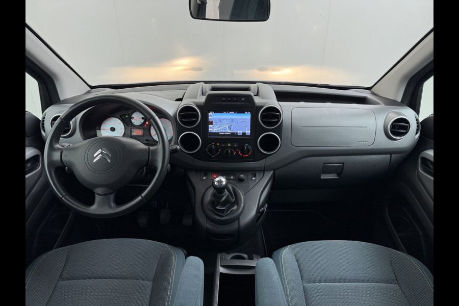 Citroën Berlingo 1.2T 111PK XTR 5-Persoons Trekhaak Navi Airco Camera Cruise Control Apple Carplay MirrorLink Pdc Schuifdeuren Bluetooth Getint glas Led Regen-Lichtsensor 1.300KG Trekwicht