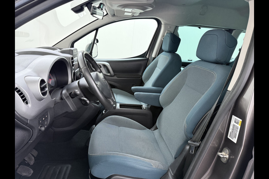 Citroën Berlingo 1.2T 111PK XTR 5-Persoons Trekhaak Navi Airco Camera Cruise Control Apple Carplay MirrorLink Pdc Schuifdeuren Bluetooth Getint glas Led Regen-Lichtsensor 1.300KG Trekwicht