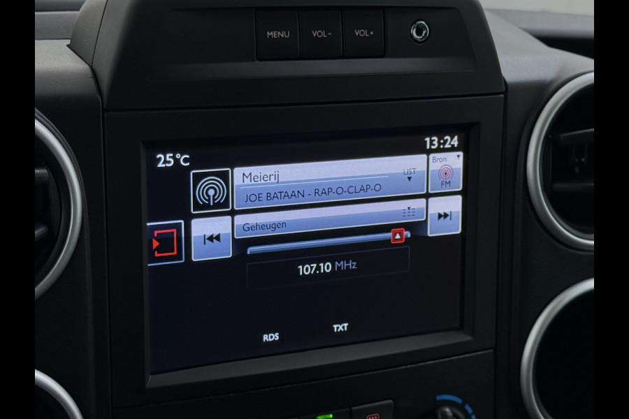 Citroën Berlingo 1.2T 111PK XTR 5-Persoons Trekhaak Navi Airco Camera Cruise Control Apple Carplay MirrorLink Pdc Schuifdeuren Bluetooth Getint glas Led Regen-Lichtsensor 1.300KG Trekwicht