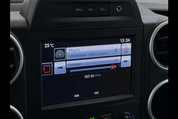Citroën Berlingo 1.2T 111PK XTR 5-Persoons Trekhaak Navi Airco Camera Cruise Control Apple Carplay MirrorLink Pdc Schuifdeuren Bluetooth Getint glas Led Regen-Lichtsensor 1.300KG Trekwicht