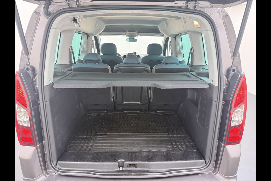 Citroën Berlingo 1.2T 111PK XTR 5-Persoons Trekhaak Navi Airco Camera Cruise Control Apple Carplay MirrorLink Pdc Schuifdeuren Bluetooth Getint glas Led Regen-Lichtsensor 1.300KG Trekwicht