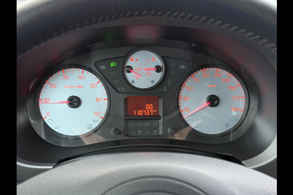 Citroën Berlingo 1.2T 111PK XTR 5-Persoons Trekhaak Navi Airco Camera Cruise Control Apple Carplay MirrorLink Pdc Schuifdeuren Bluetooth Getint glas Led Regen-Lichtsensor 1.300KG Trekwicht