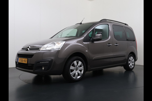 Citroën Berlingo 1.2T 111PK XTR 5-Persoons Trekhaak Navi Airco Camera Cruise Control Apple Carplay MirrorLink Pdc Schuifdeuren Bluetooth Getint glas Led Regen-Lichtsensor 1.300KG Trekwicht