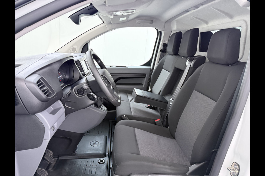Opel Vivaro 2.0CDTI L2H1 3-Persoons Trekhaak Euro 6 Navi Apple Carplay Android Auto Airco Cruise Control Pdc Edition Regen-Lichtsensor Betonplex Vloer Wandbetimmering Schuifdeur 2.500KG Trekgewicht Origineel Nederlandse Bus