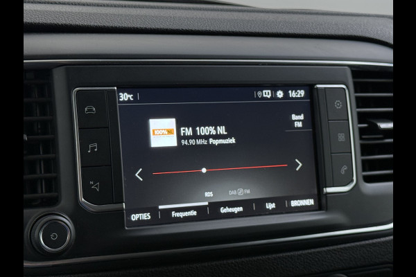 Opel Vivaro 2.0CDTI L2H1 3-Persoons Trekhaak Euro 6 Navi Apple Carplay Android Auto Airco Cruise Control Pdc Edition Regen-Lichtsensor Betonplex Vloer Wandbetimmering Schuifdeur 2.500KG Trekgewicht Origineel Nederlandse Bus