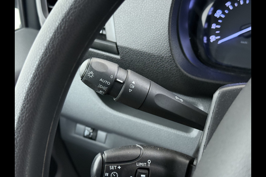 Opel Vivaro 2.0CDTI L2H1 3-Persoons Trekhaak Euro 6 Navi Apple Carplay Android Auto Airco Cruise Control Pdc Edition Regen-Lichtsensor Betonplex Vloer Wandbetimmering Schuifdeur 2.500KG Trekgewicht Origineel Nederlandse Bus