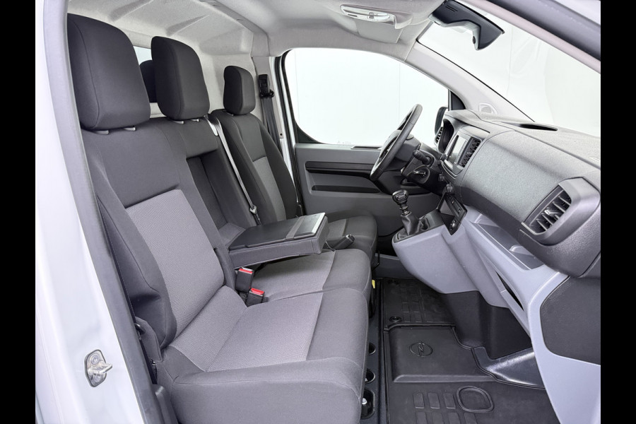 Opel Vivaro 2.0CDTI L2H1 3-Persoons Trekhaak Euro 6 Navi Apple Carplay Android Auto Airco Cruise Control Pdc Edition Regen-Lichtsensor Betonplex Vloer Wandbetimmering Schuifdeur 2.500KG Trekgewicht Origineel Nederlandse Bus
