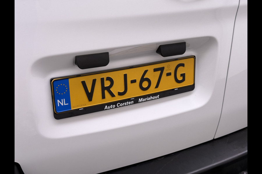 Opel Vivaro 2.0CDTI L2H1 3-Persoons Trekhaak Euro 6 Navi Apple Carplay Android Auto Airco Cruise Control Pdc Edition Regen-Lichtsensor Betonplex Vloer Wandbetimmering Schuifdeur 2.500KG Trekgewicht Origineel Nederlandse Bus