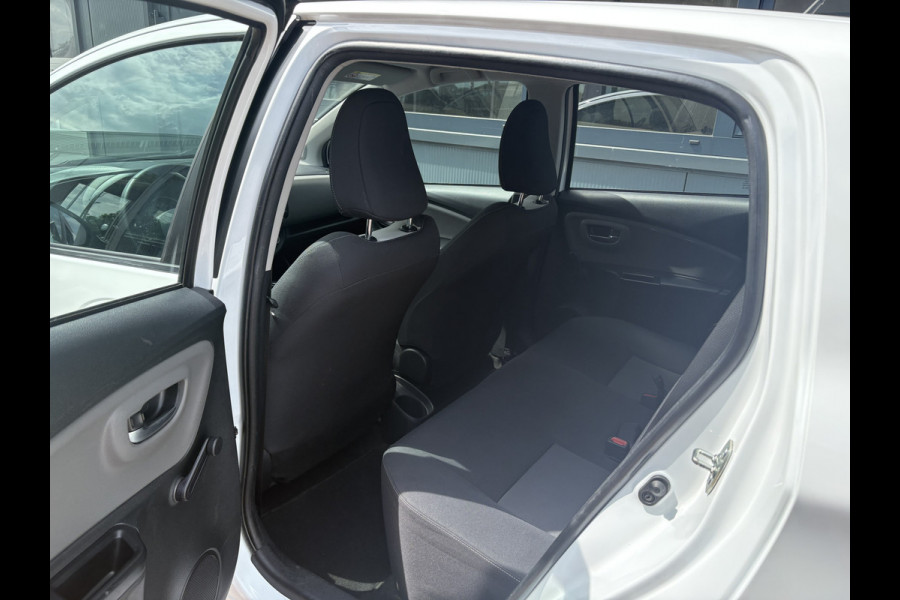 Toyota Yaris 1.5 VVT-i Active Automaat 5-drs. CAMERA/MEDIA/CRUISE/CLIMA