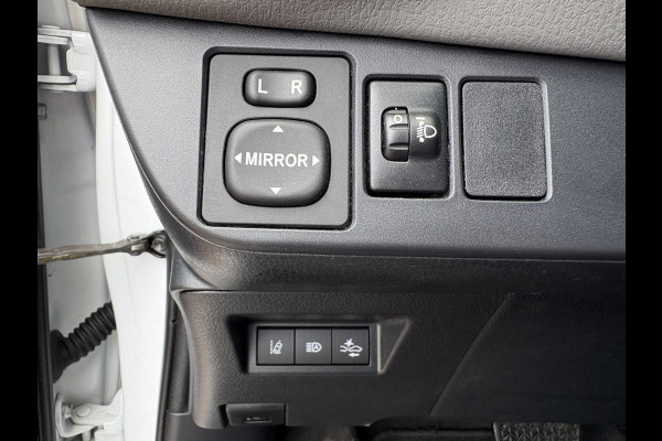 Toyota Yaris 1.5 VVT-i Active Automaat 5-drs. CAMERA/MEDIA/CRUISE/CLIMA