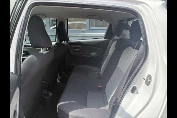 Toyota Yaris 1.5 VVT-i Active Automaat 5-drs. CAMERA/MEDIA/CRUISE/CLIMA