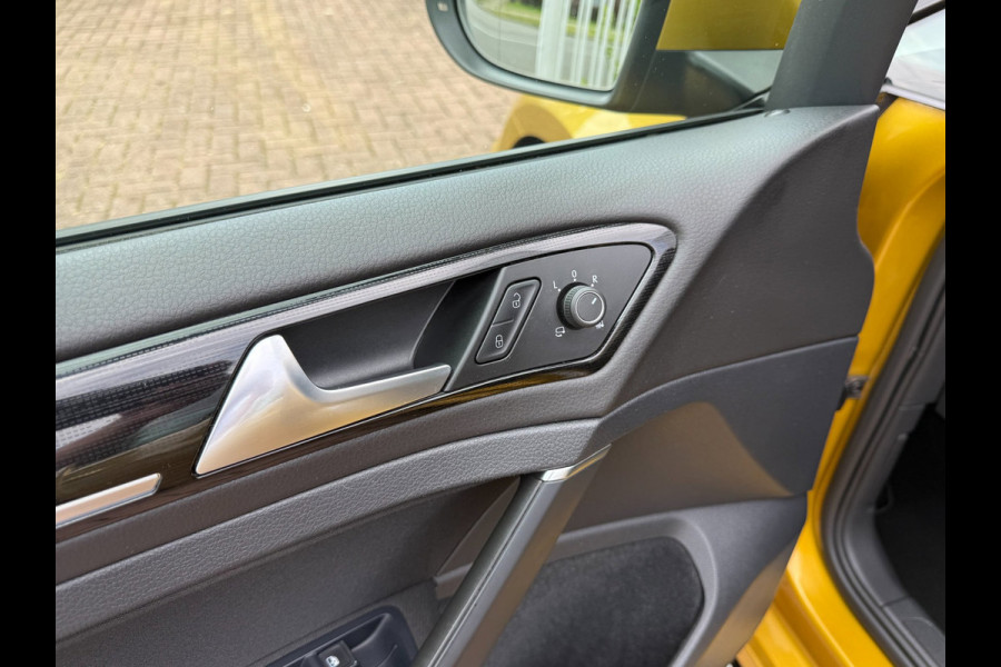 Volkswagen Golf 1.5 TSI R-Line | LED | ACC | Virtual | CAM