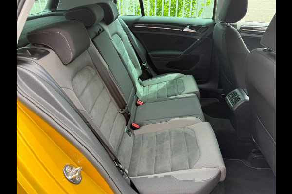 Volkswagen Golf 1.5 TSI R-Line | LED | ACC | Virtual | CAM