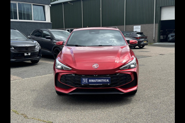 MG MG3 Hybrid+ 1.5 Hybrid+ Luxury VAN: 23.900,- VOOR: 21.330,- UW WKVOORDEEL: 2.570,- | 7 JAAR MG FABRIEKS GARANTIE TM 02-2032 | STOEL + STUURVERWARMING | 360 CAMERA | ADAP. CRUISE | DODE HOEK | KEYLESS | APPLE CARPLAY |