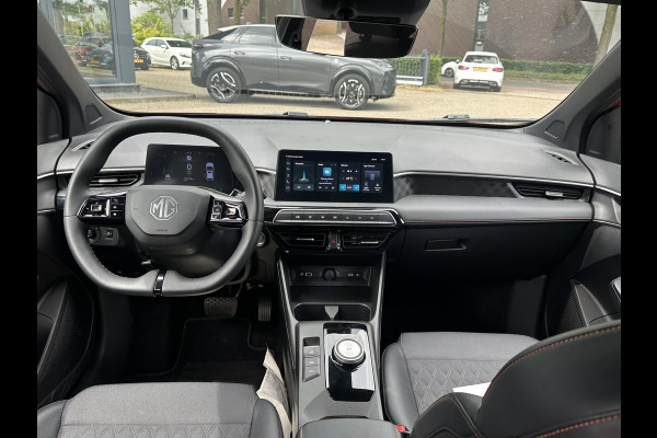 MG MG3 Hybrid+ 1.5 Hybrid+ Luxury VAN: 23.900,- VOOR: 21.330,- UW WKVOORDEEL: 2.570,- | 7 JAAR MG FABRIEKS GARANTIE TM 02-2032 | STOEL + STUURVERWARMING | 360 CAMERA | ADAP. CRUISE | DODE HOEK | KEYLESS | APPLE CARPLAY |