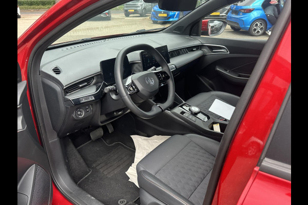 MG MG3 Hybrid+ 1.5 Hybrid+ Luxury VAN: 23.900,- VOOR: 21.330,- UW WKVOORDEEL: 2.570,- | 7 JAAR MG FABRIEKS GARANTIE TM 02-2032 | STOEL + STUURVERWARMING | 360 CAMERA | ADAP. CRUISE | DODE HOEK | KEYLESS | APPLE CARPLAY |