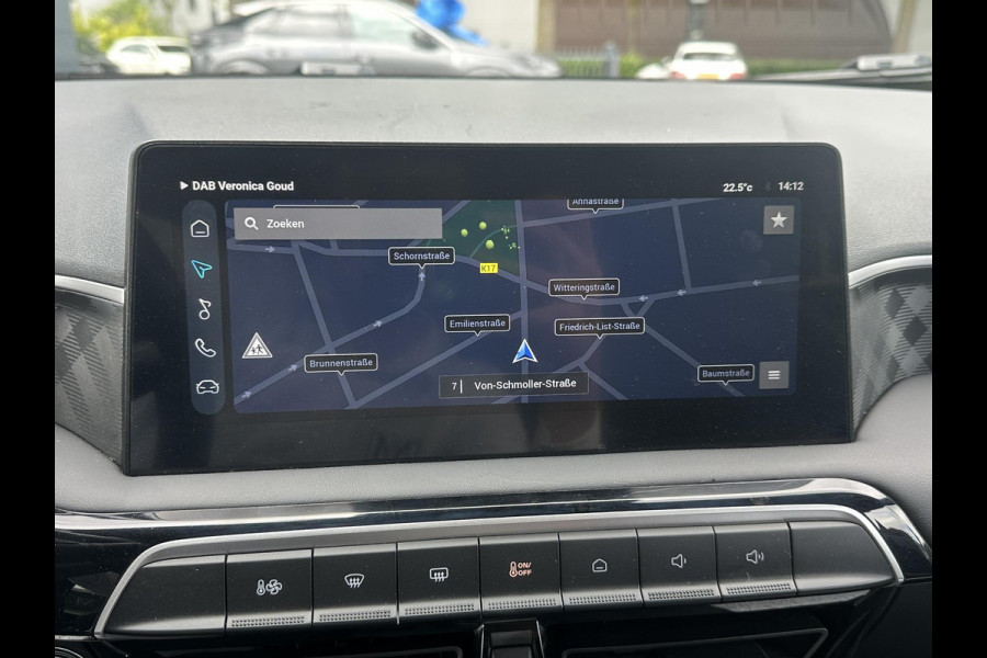 MG MG3 Hybrid+ 1.5 Hybrid+ Luxury VAN: 23.900,- VOOR: 21.330,- UW WKVOORDEEL: 2.570,- | 7 JAAR MG FABRIEKS GARANTIE TM 02-2032 | STOEL + STUURVERWARMING | 360 CAMERA | ADAP. CRUISE | DODE HOEK | KEYLESS | APPLE CARPLAY |