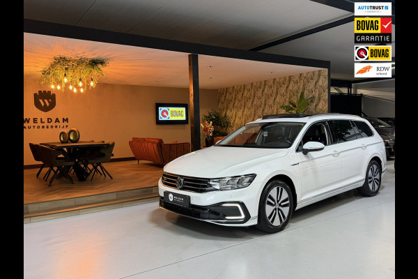 Volkswagen Passat Variant 1.4 TSI GTE|218pk|Plug-in Hybrid|Pano|Massage|Elek. Trekhaak|Head-up|360° Camera|Leder|Rijklaar