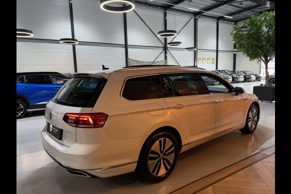 Volkswagen Passat Variant 1.4 TSI GTE|218pk|Plug-in Hybrid|Pano|Massage|Elek. Trekhaak|Head-up|360° Camera|Leder|Rijklaar