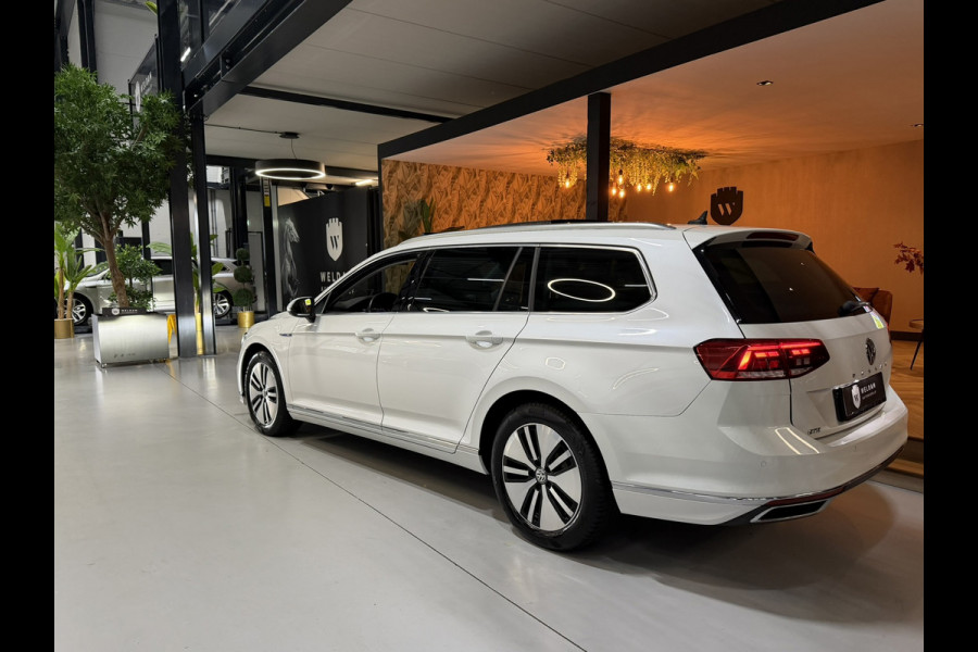Volkswagen Passat Variant 1.4 TSI GTE|218pk|Plug-in Hybrid|Pano|Massage|Elek. Trekhaak|Head-up|360° Camera|Leder|Rijklaar