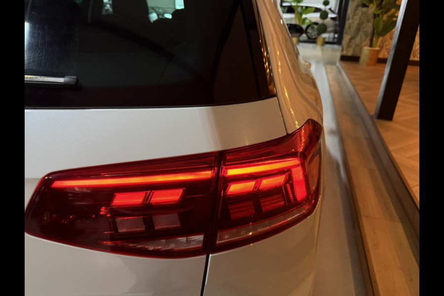 Volkswagen Passat Variant 1.4 TSI GTE|218pk|Plug-in Hybrid|Pano|Massage|Elek. Trekhaak|Head-up|360° Camera|Leder|Rijklaar