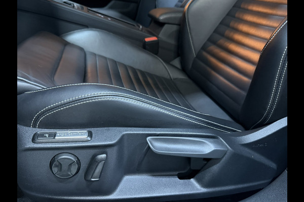 Volkswagen Passat Variant 1.4 TSI GTE|218pk|Plug-in Hybrid|Pano|Massage|Elek. Trekhaak|Head-up|360° Camera|Leder|Rijklaar
